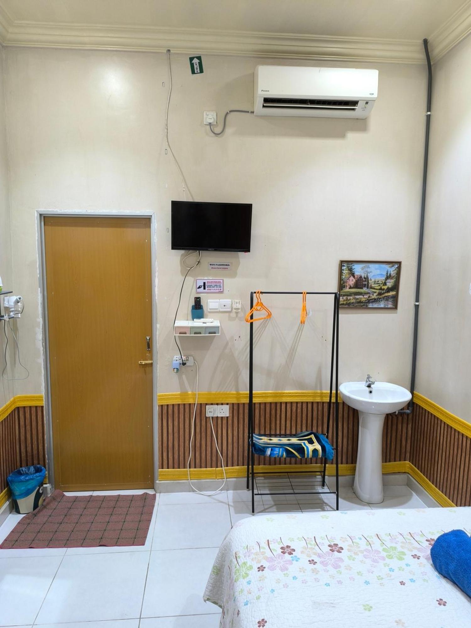 Desa Besut Inn 瓜拉勿述 外观 照片
